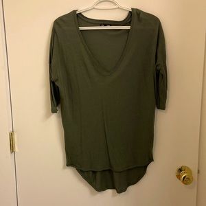 Express 3/4 sleeve v neck
